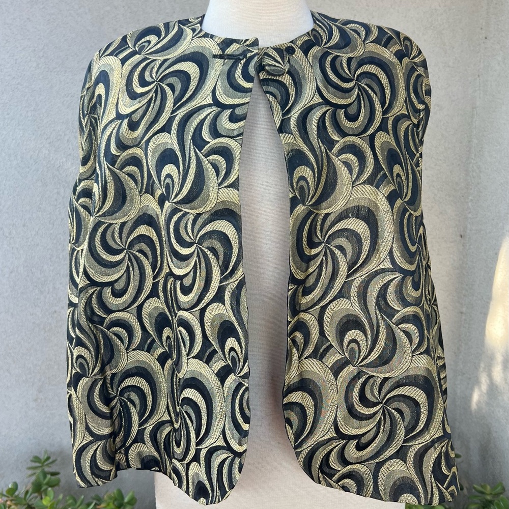 Vintage custom made gorgeous cape metallic black gold swills print OS